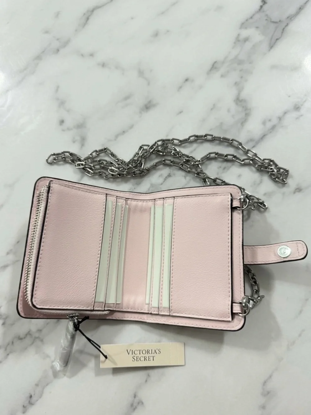 VICTORIA'S SECRET
Convertible Chain Wallet - Picture 3 of 4